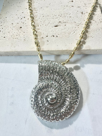 Caracol del Sol Necklace