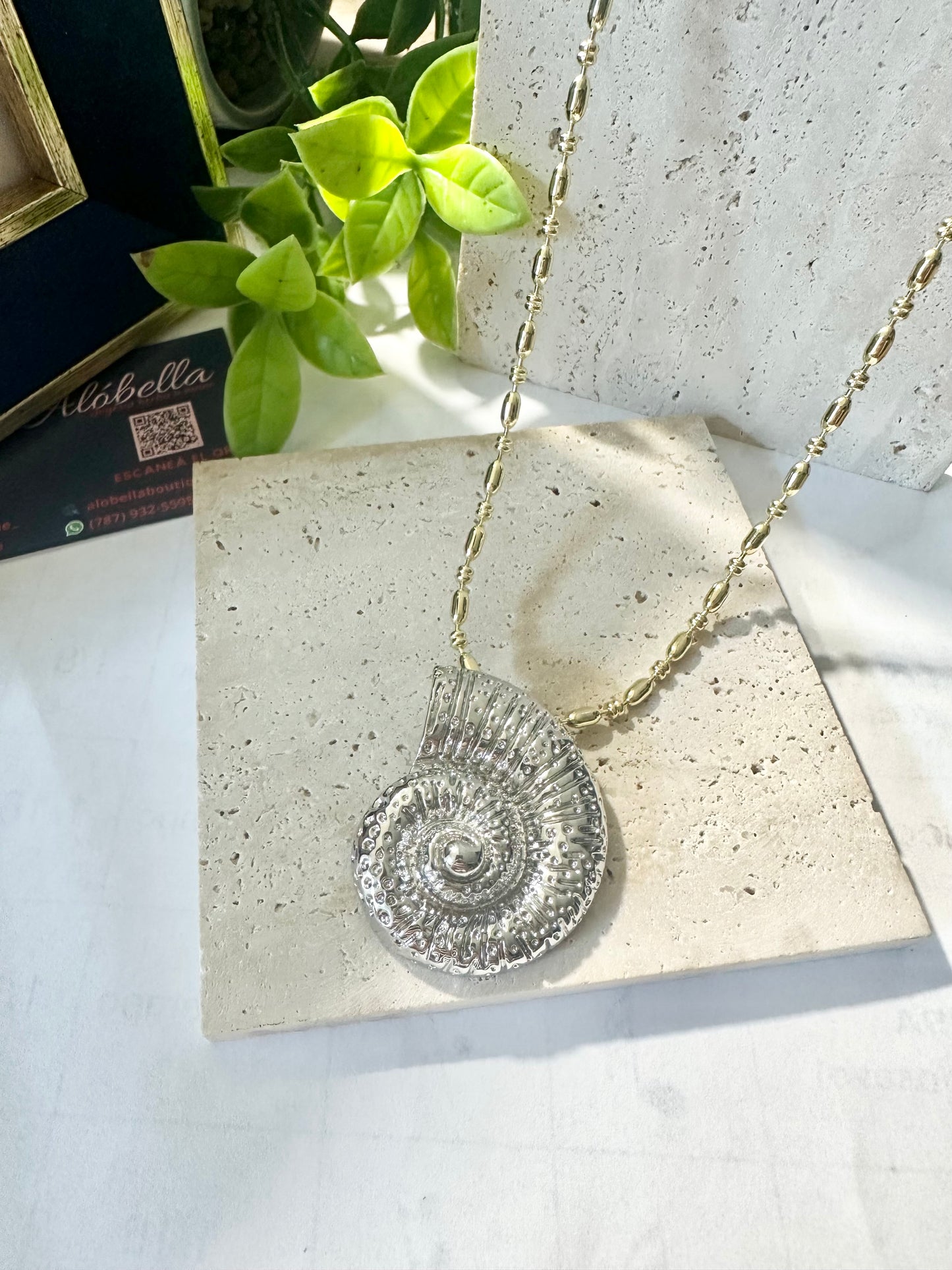 Caracol del Sol Necklace