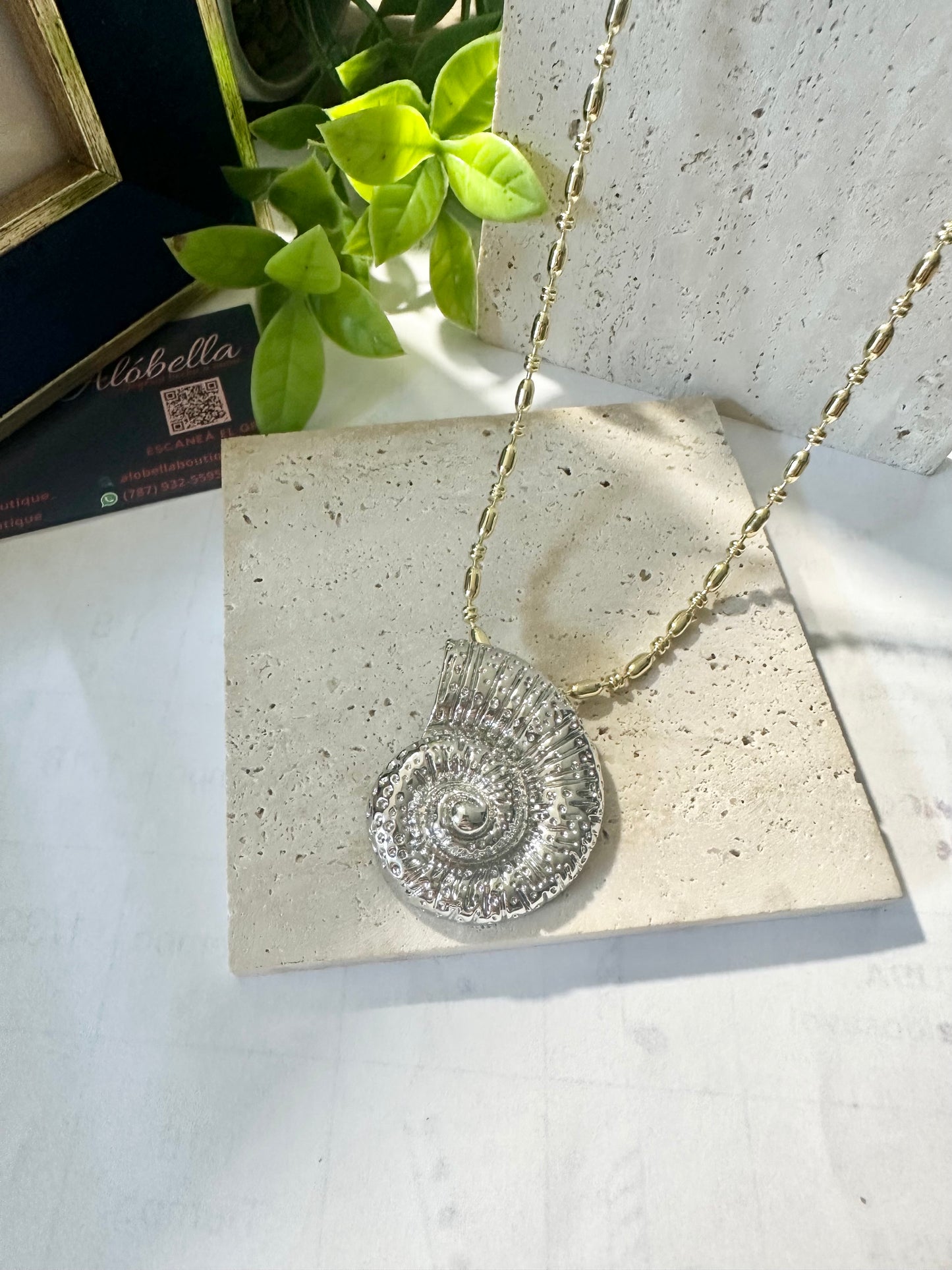 Caracol del Sol Necklace