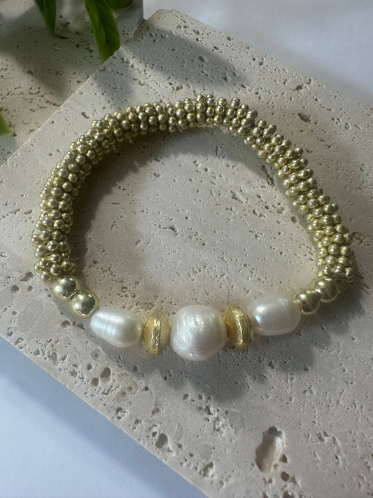 Perlas Doradas Bracelet